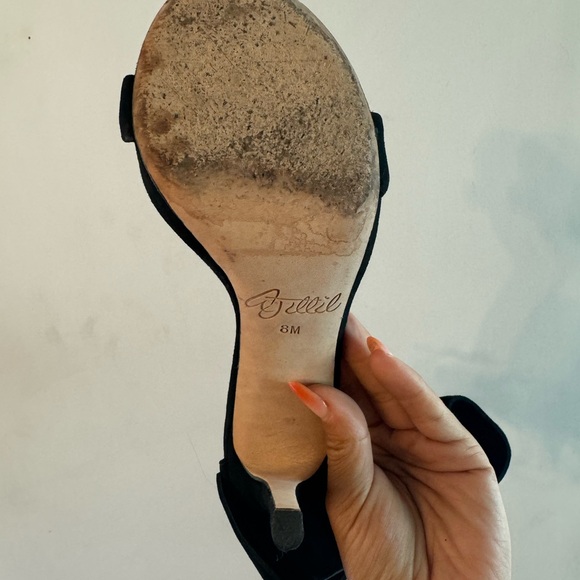 Amina Abdul Jillil black suede bow heels size 8 - Picture 6 of 7